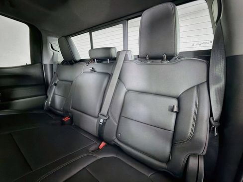 Used 2019 Chevrolet Silverado 1500 LT Trail Boss AWD/4WD image 19