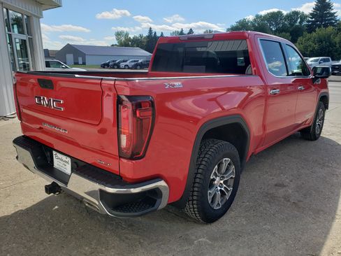 Used 2021 GMC Sierra 1500 SLT w/ SLT Convenience Package AWD/4WD image 5