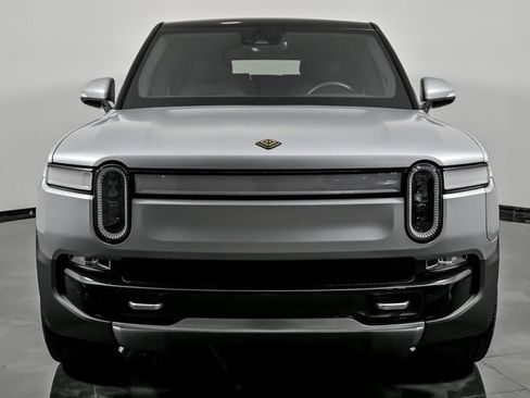 Used 2023 Rivian R1S Adventure image 4