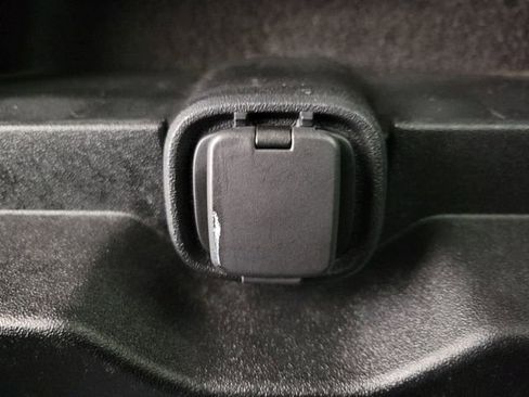 Used 2018 Ford F150 XLT AWD/4WD image 15