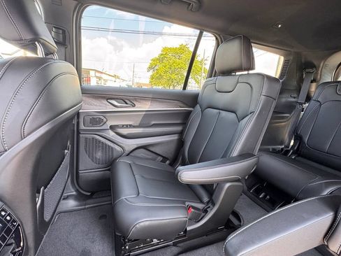 New 2026 Jeep Grand Cherokee L Limited AWD/4WD image 16