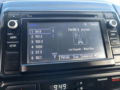 Used 2014 Toyota Tacoma 2WD Regular Cab image 15