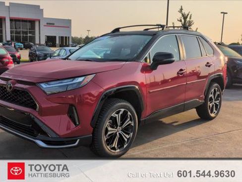 Certified 2025 Toyota RAV4 XSE AWD/4WD image 1