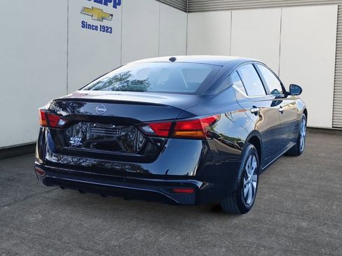 Used 2025 Nissan Altima 2.5 S FWD image 5