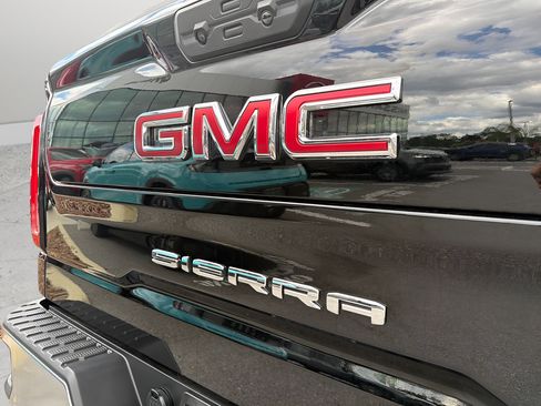 Used 2026 GMC Sierra 1500 SLT AWD/4WD image 43