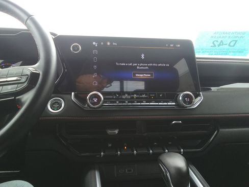 Used 2023 Chevrolet Colorado Z71 w/ Z71 Convenience Package 2 image 21