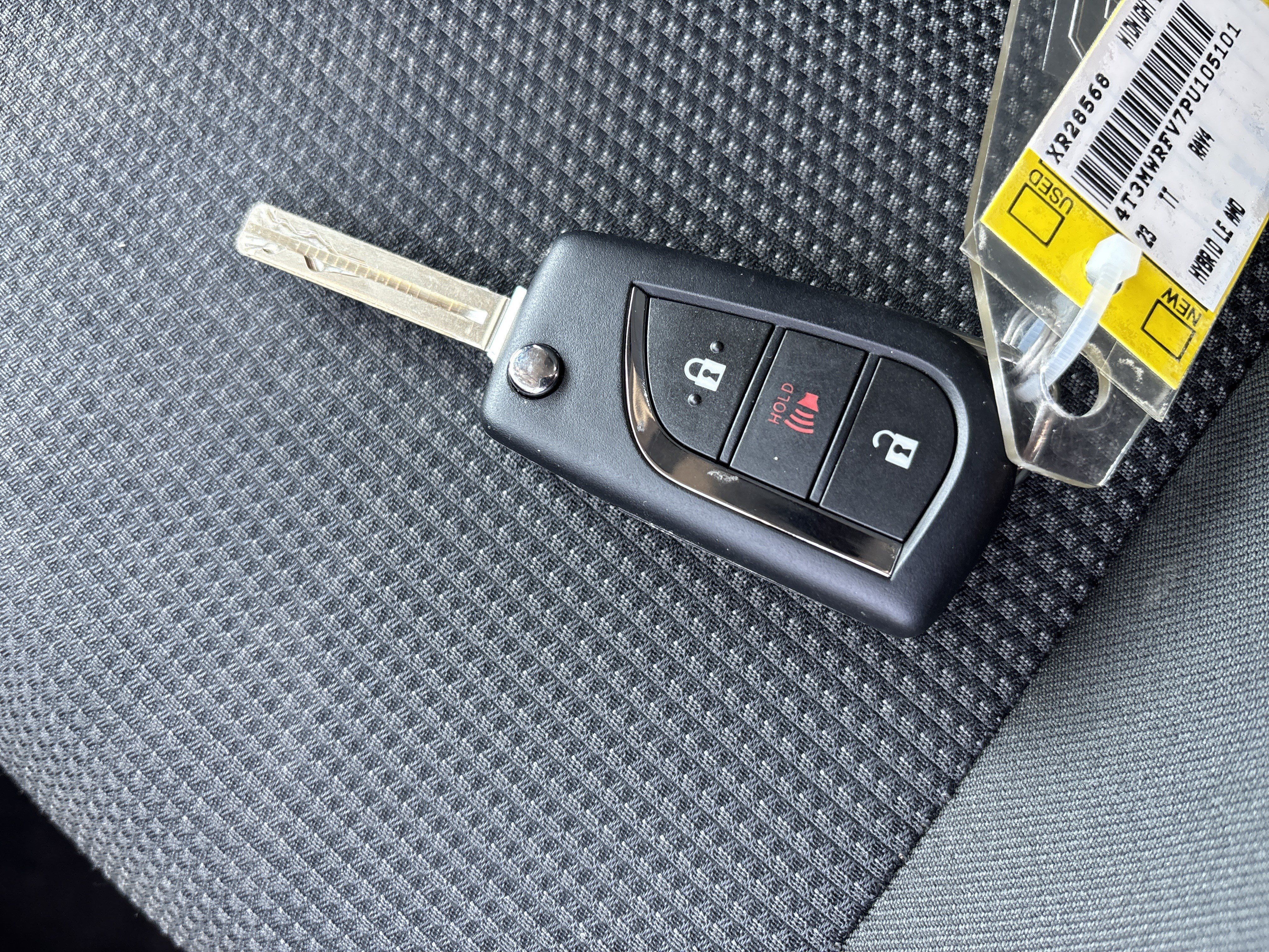 Used 2023 Toyota RAV4 LE AWD/4WD image 37