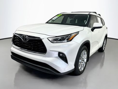 Used 2022 Toyota Highlander Limited AWD/4WD image 10
