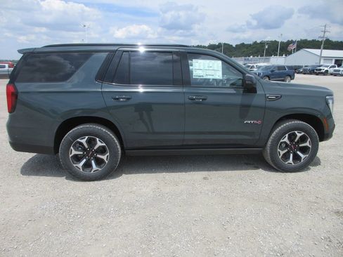 New 2026 GMC Yukon AT4 w/ AT4 Premium Plus Package AWD/4WD image 3