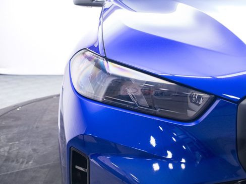 Used 2025 BMW X5 M60i w/ Climate Comfort Package image 11