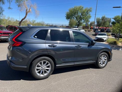 Used 2025 Honda CR-V EX image 5