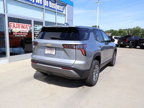 New 2026 Chevrolet Equinox LT w/ Convenience Package II AWD/4WD image 3