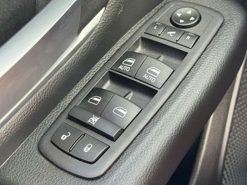 Used 2022 RAM 1500 Big Horn AWD/4WD image 29
