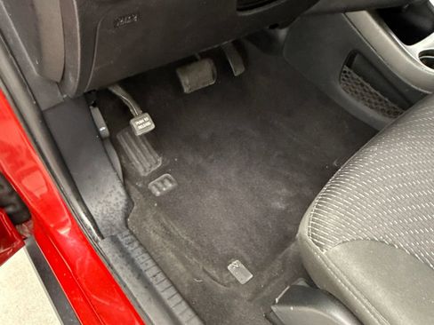 Used 2019 Dodge Journey SE FWD image 15
