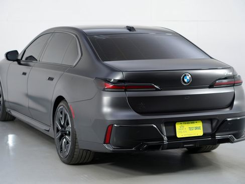 Used 2025 BMW 740i w/ Premium Package image 63