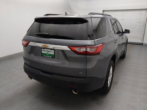 Used 2021 Chevrolet Traverse LT FWD image 7