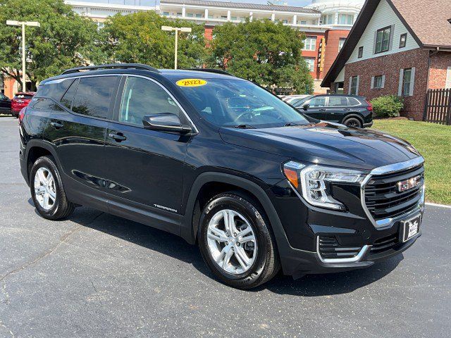 Used 2022 GMC Terrain SLE w/ Driver Convenience Package FWD image 36