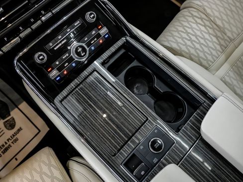 Used 2022 Lincoln Navigator Black Label image 33