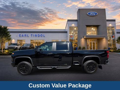 Used 2024 Chevrolet Silverado 2500 Custom w/ Custom Value Package AWD/4WD image 5