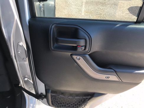 Used 2013 Jeep Wrangler Unlimited Sport AWD/4WD image 14