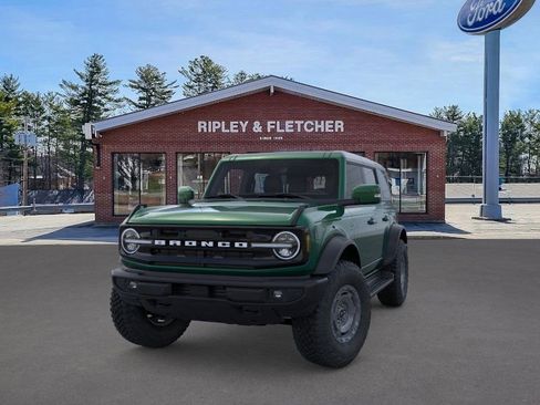 New 2025 Ford Bronco Outer Banks w/ Sasquatch Package image 2