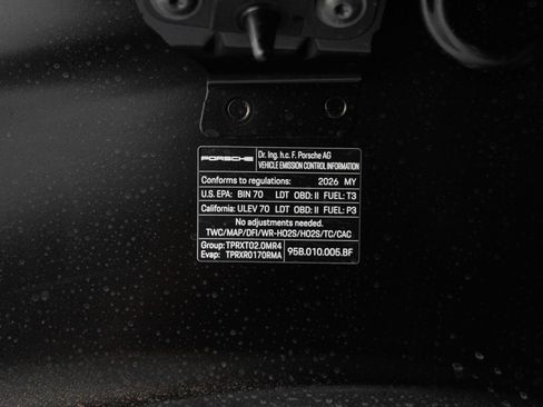 Certified 2026 Porsche Macan AWD/4WD image 43