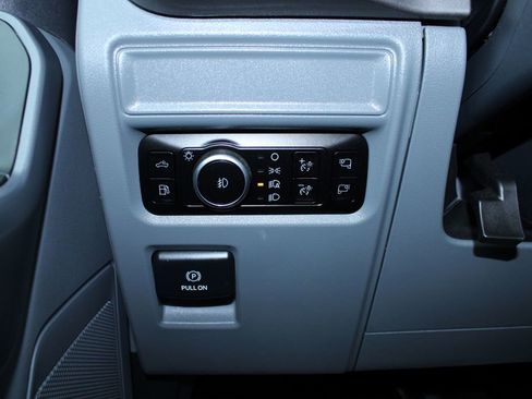 Used 2025 Ford F150 XLT w/ Equipment Group 302A MID AWD/4WD image 33