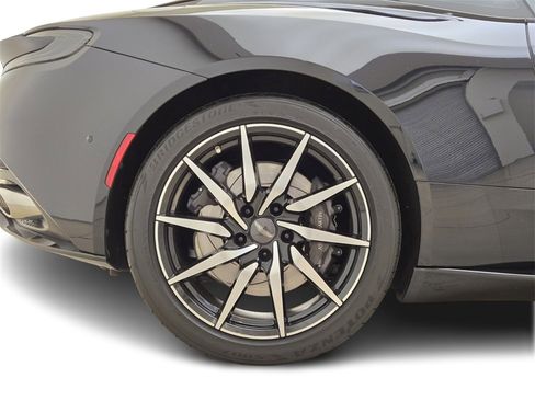 Used 2021 Aston Martin DB11 image 7