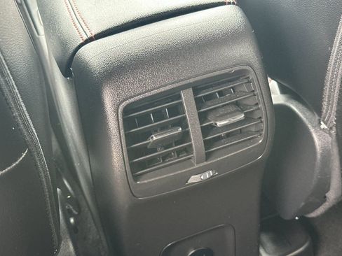 Used 2025 Ford Escape ST-Line Elite w/ Premium Technology Package AWD/4WD image 15