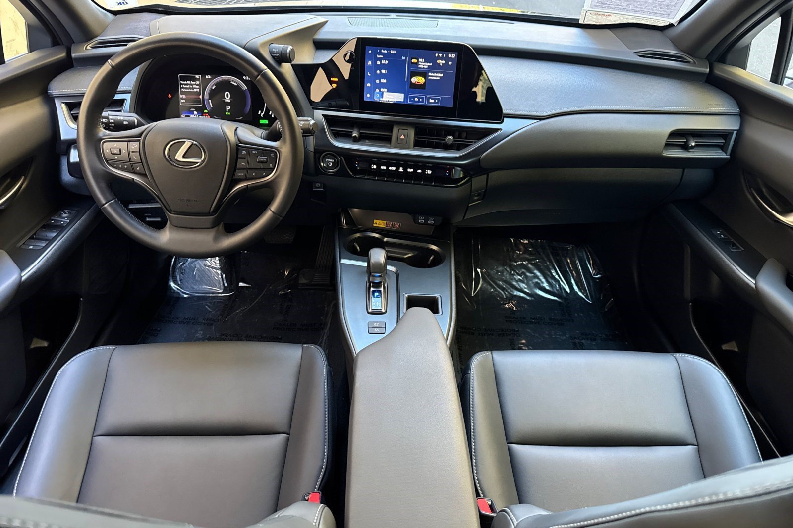Certified 2025 Lexus UX 300h FWD w/ Accessory Package (Z2) image 16