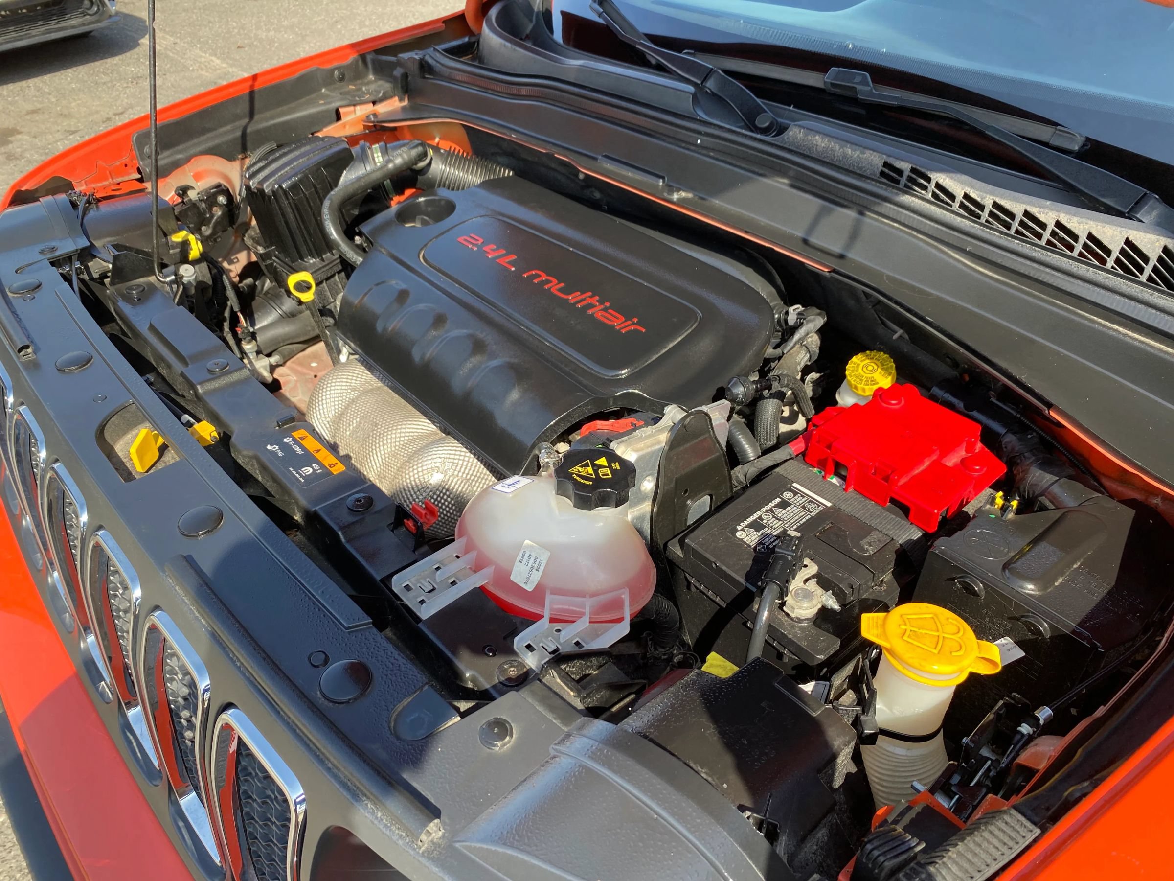 Used 2019 Jeep Renegade Latitude FWD image 33
