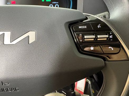 New 2026 Kia Niro LX FWD image 25