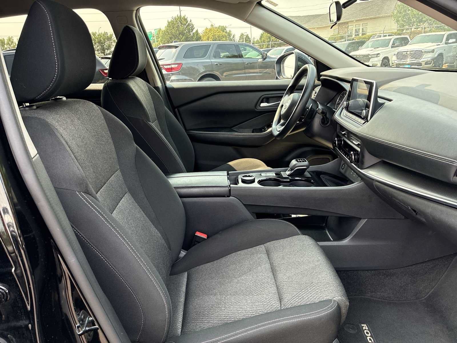 Used 2024 Nissan Rogue SV AWD/4WD image 26