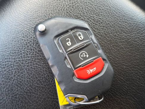 Used 2023 Jeep Wrangler Unlimited Sport AWD/4WD image 28