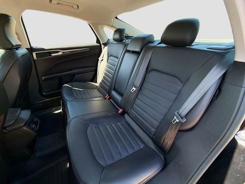 Used 2016 Ford Fusion Energi SE FWD image 25