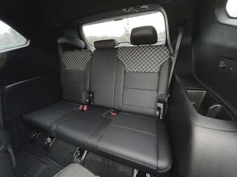 New 2026 GMC Acadia Denali w/ Super Cruise Package image 34