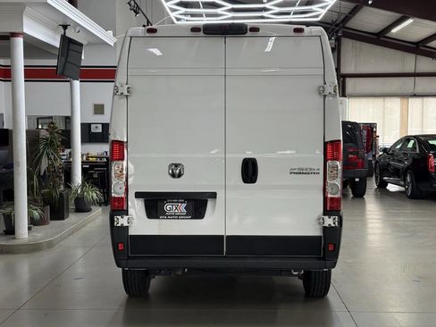 Used 2023 RAM ProMaster 2500 FWD image 3