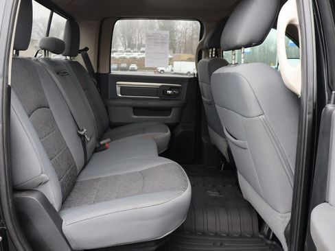 Used 2015 RAM 2500 SLT image 24