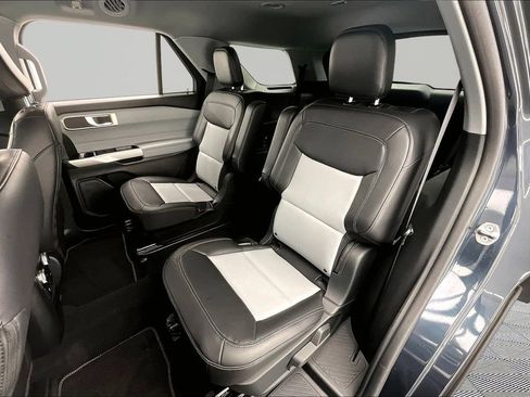 Certified 2023 Ford Explorer XLT w/ Equipment Group 202A AWD/4WD image 26
