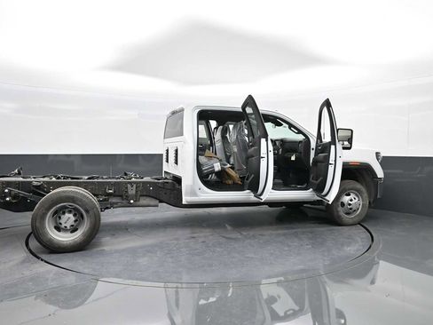 New 2025 GMC Sierra 3500 Pro w/ Convenience Package image 55