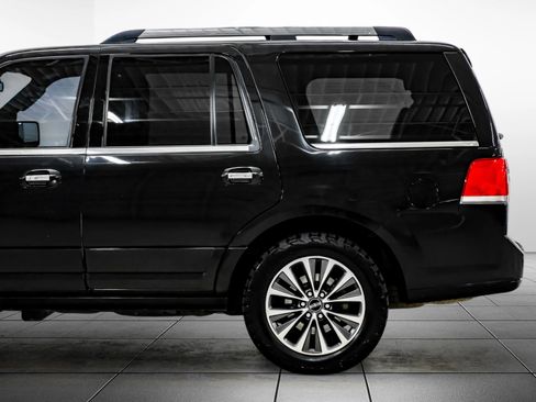 Used 2015 Lincoln Navigator 2WD image 14