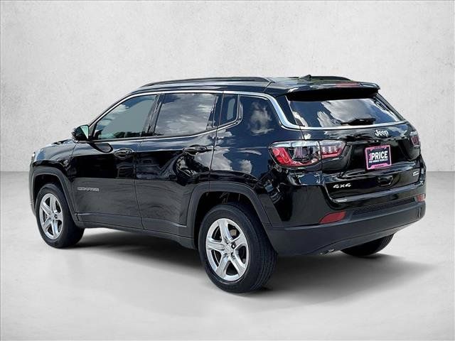 Used 2023 Jeep Compass Latitude AWD/4WD image 13