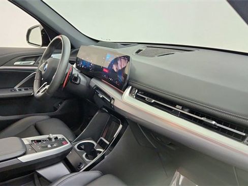 Used 2025 BMW X1 M35i image 21