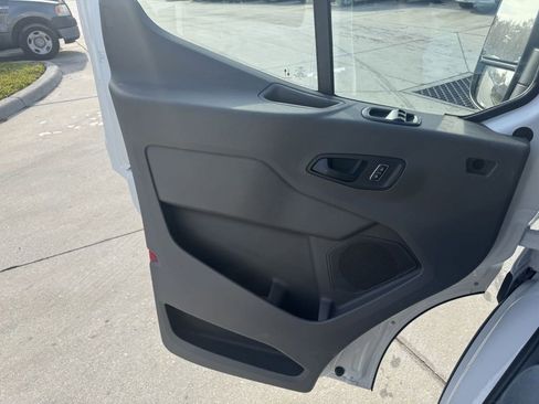 Used 2024 Ford Transit 350 XLT image 19