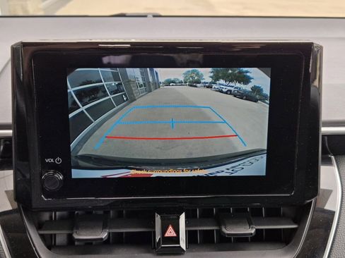 Used 2024 Toyota Corolla LE image 12