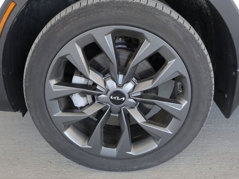 Used 2023 Kia Sorento SX Prestige image 24