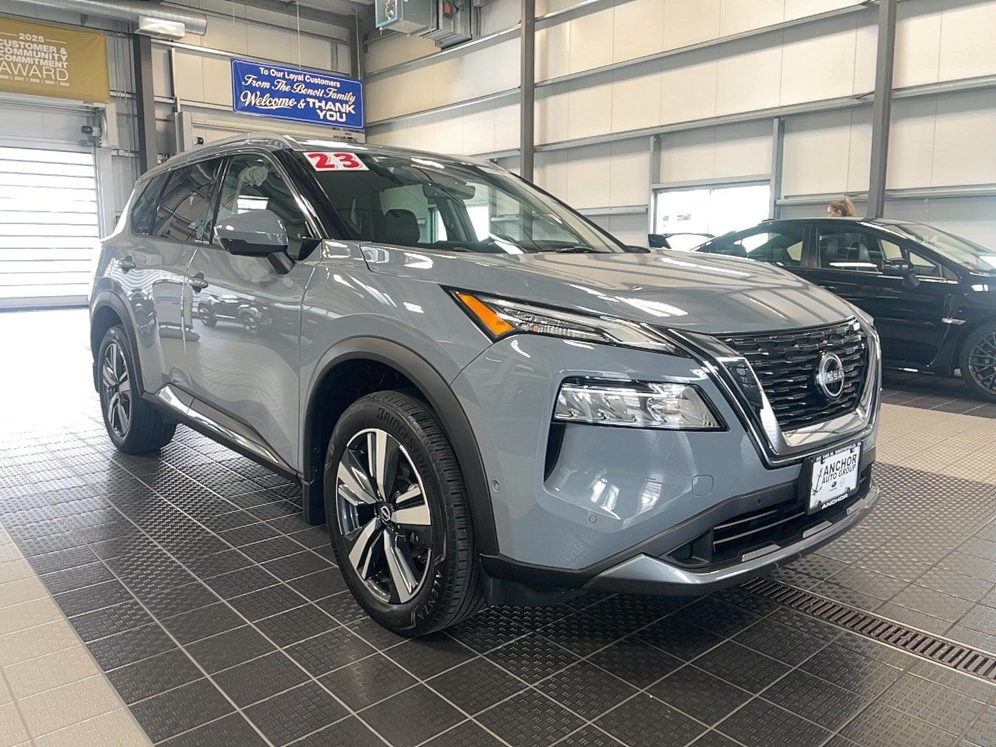 Used 2023 Nissan Rogue SL w/ SL Premium Package AWD/4WD image 1