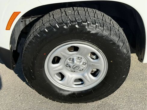 Used 2022 Nissan Frontier S RWD image 41
