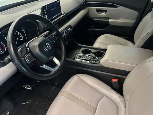 Used 2025 Honda Pilot EX-L image 10