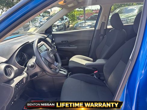 Used 2025 Nissan Kicks Play S FWD image 10